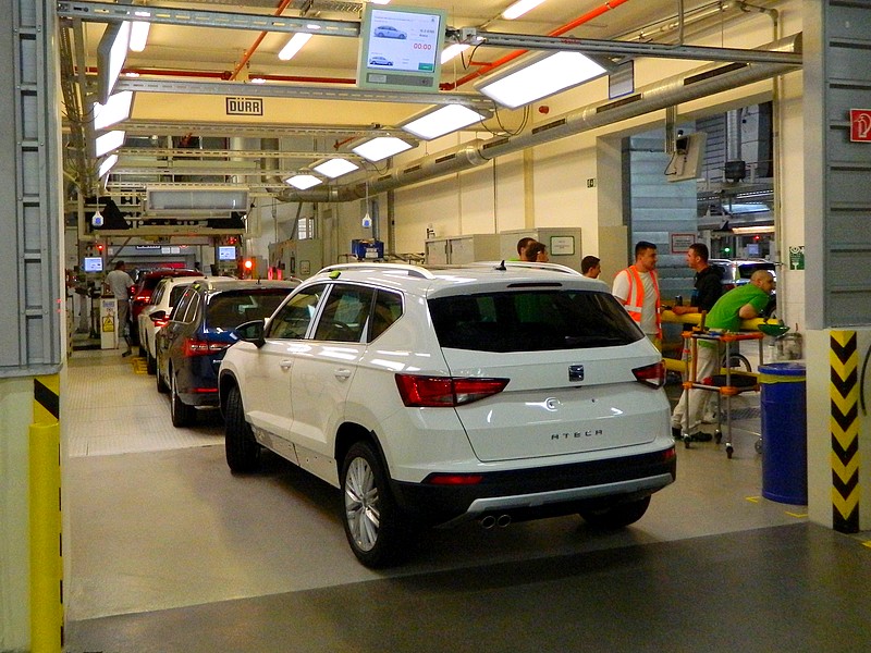 VW Group hledá místo pro výrobu Škody Karoq